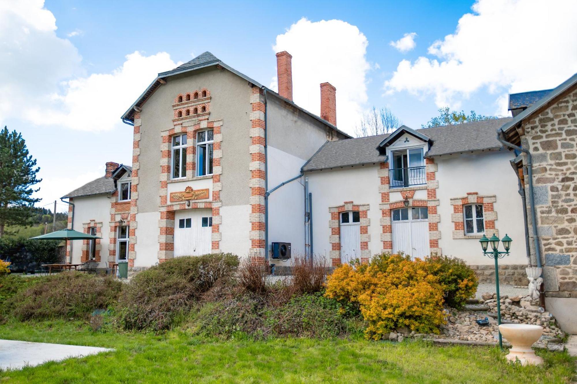 Bed and Breakfast Chateau De Chazelpaud Saint-Bard Zewnętrze zdjęcie